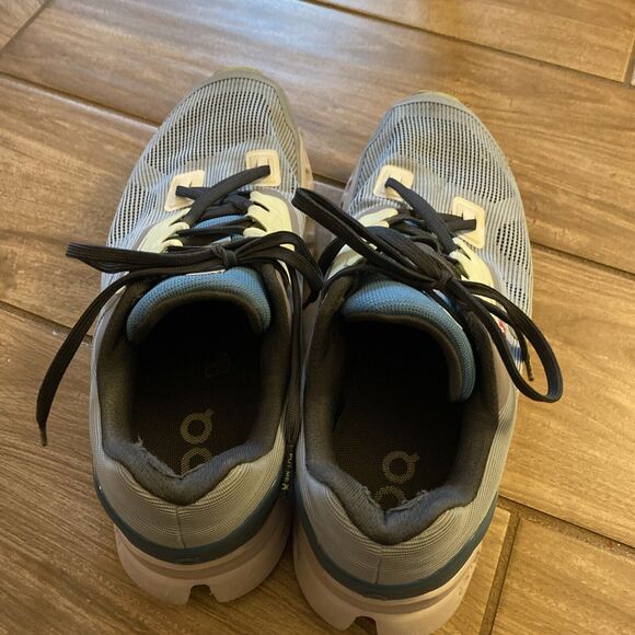 On Cloud Cloudtech Helion Women’s Size 9 White Blue Running Shoes Sneakers - Picture 3 of 10